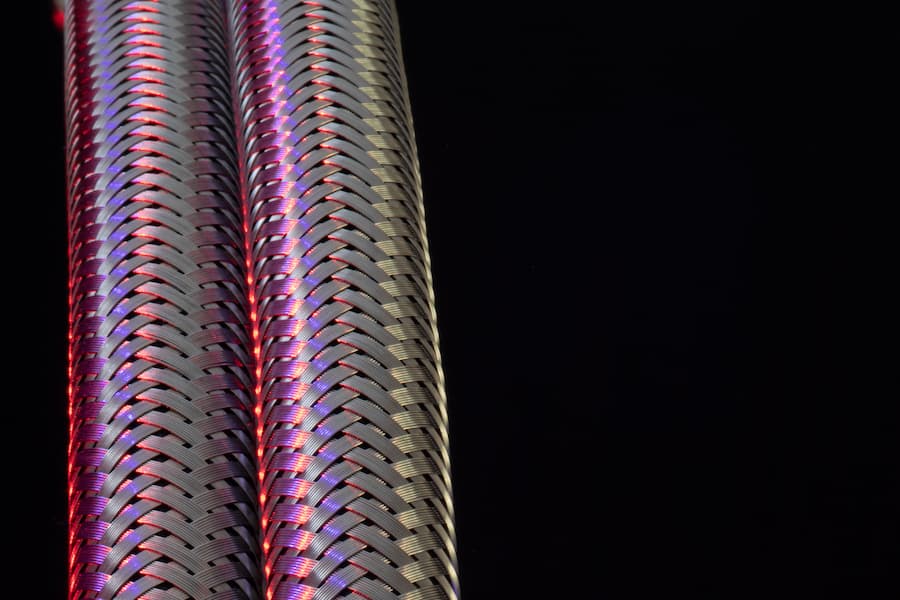 Flexible Vakuumschläuche aus Edelstahl mit Metallgeflecht